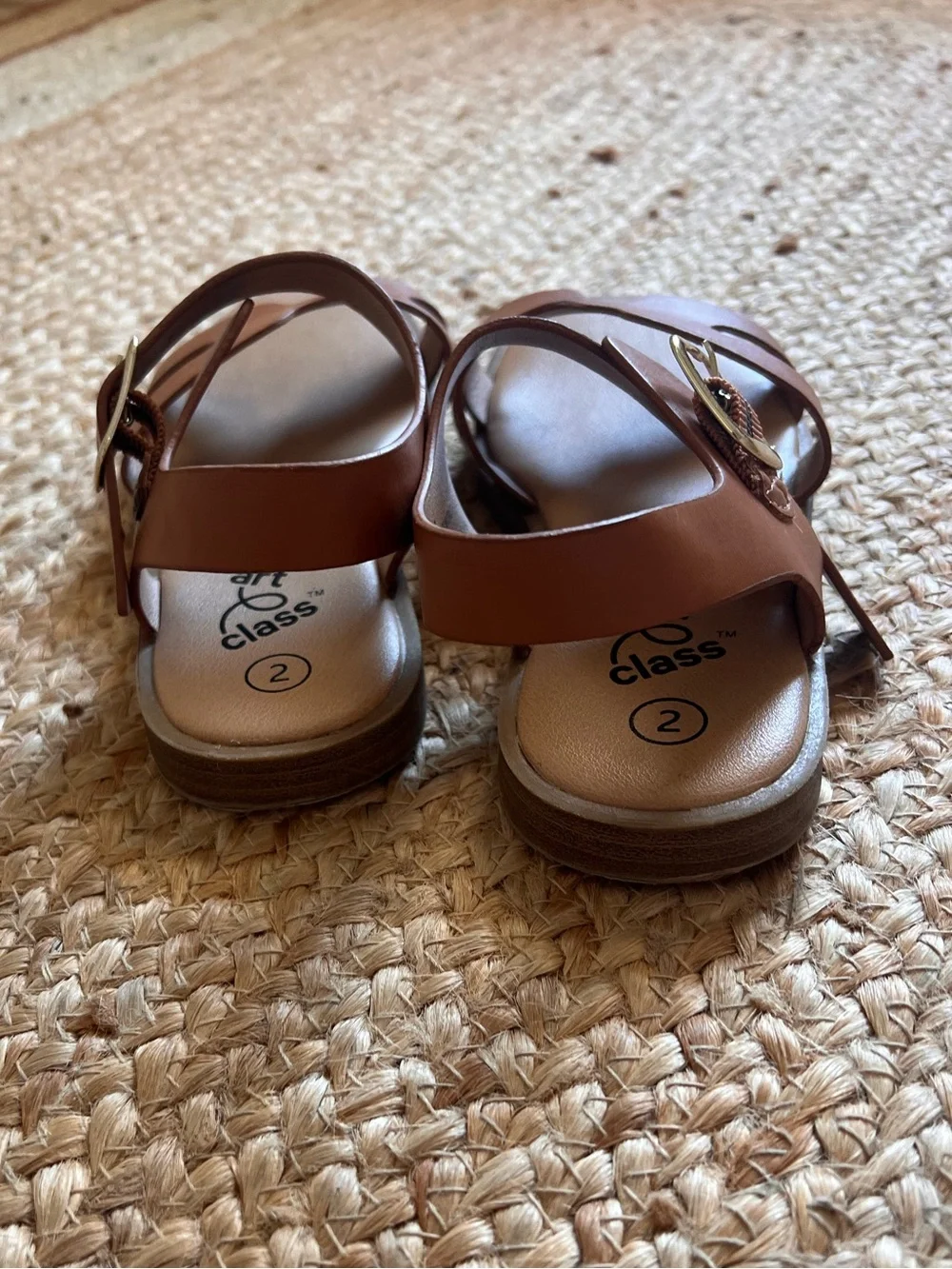 Art Class Classic Brown Kids Sandals - great condition only worn twice